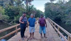 Após reivindicações comunidades agradecem prefeito pela construção da ponte do Satuca.